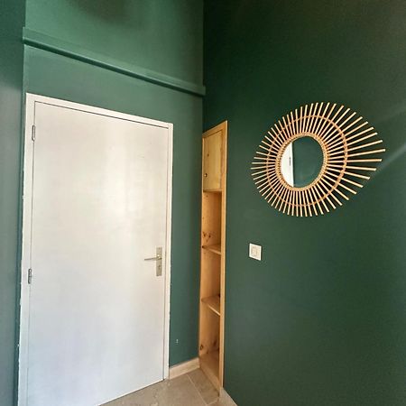 Appartement Avec Vue Sur L Eglise Des Saintes 외부 사진