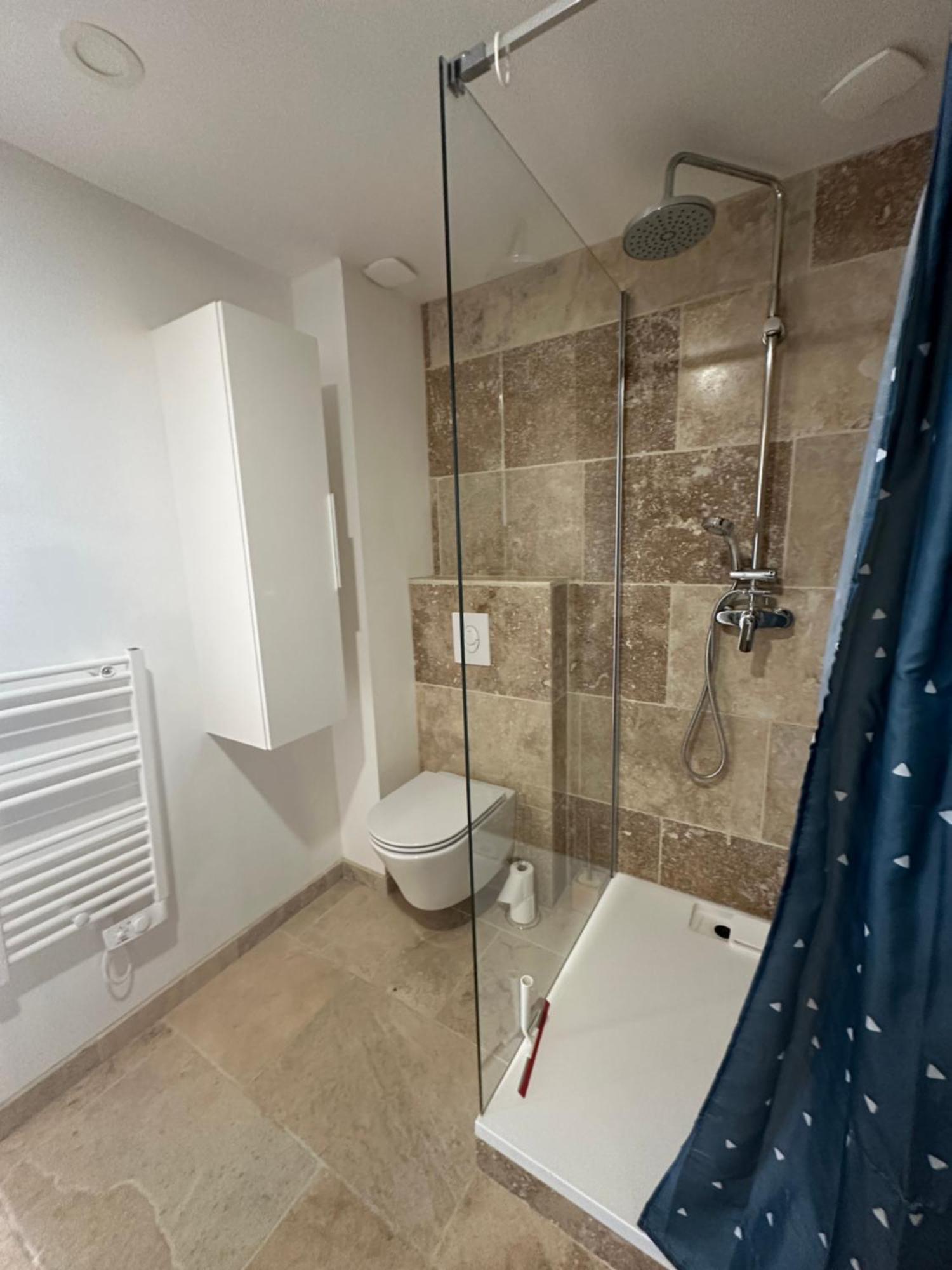 Appartement Avec Vue Sur L Eglise Des Saintes 외부 사진