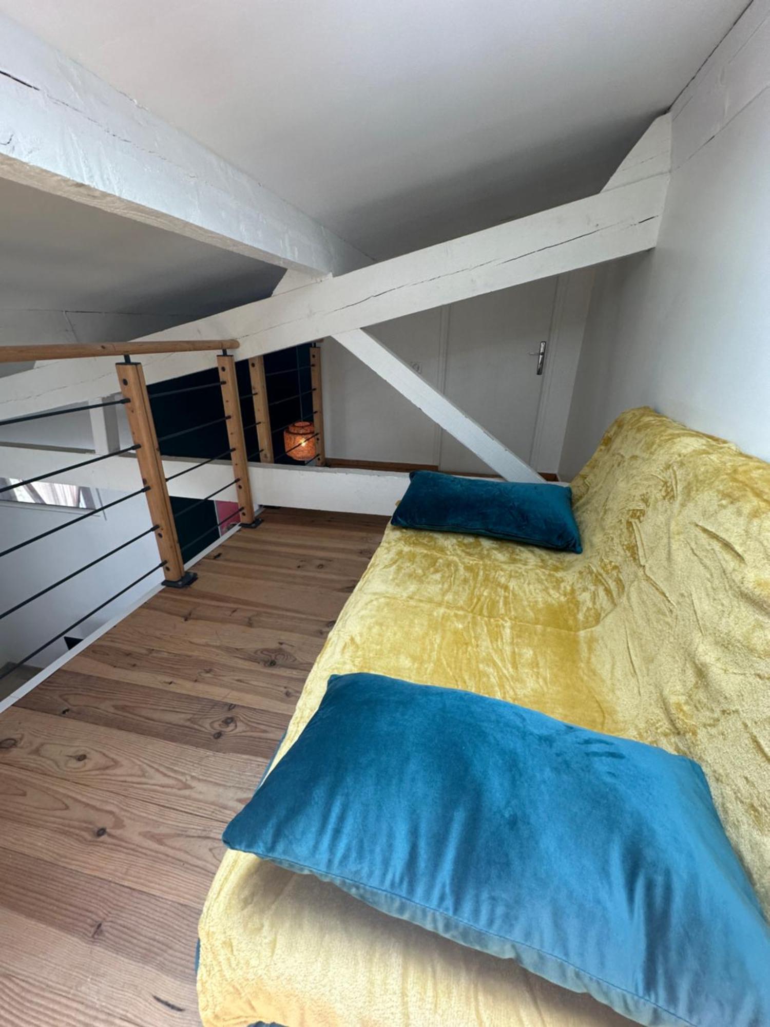 Appartement Avec Vue Sur L Eglise Des Saintes 외부 사진