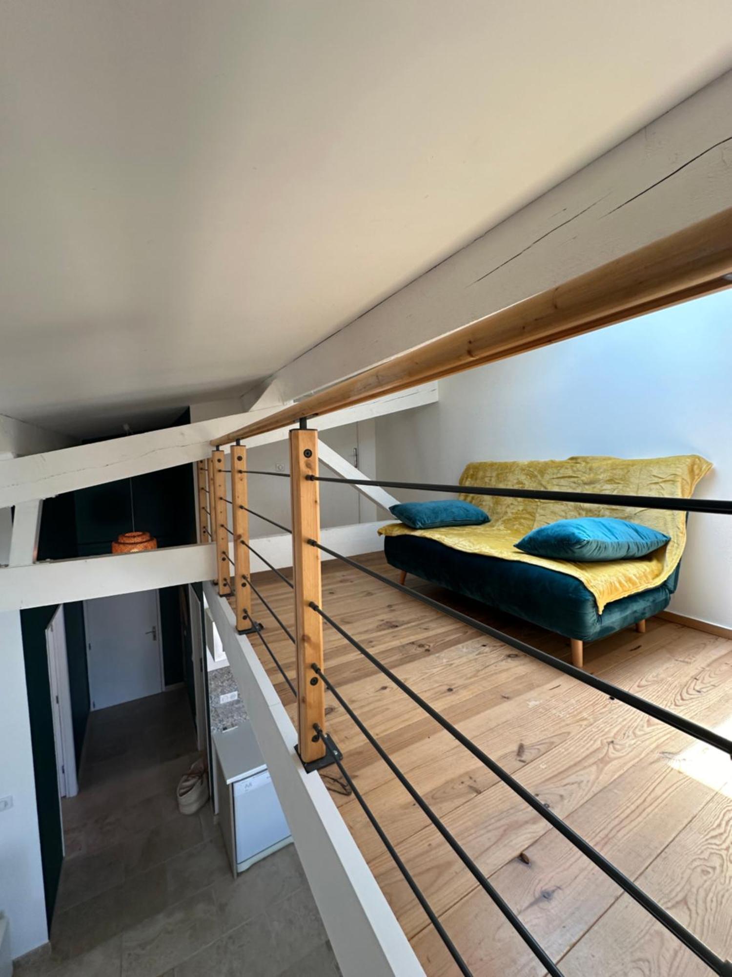 Appartement Avec Vue Sur L Eglise Des Saintes 외부 사진